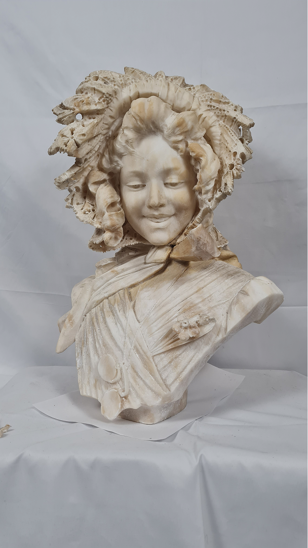 Buste de femme, attribué à R. Parent — 2